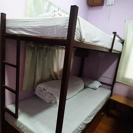 Margik Backpackers Hostel Похара Екстериор снимка