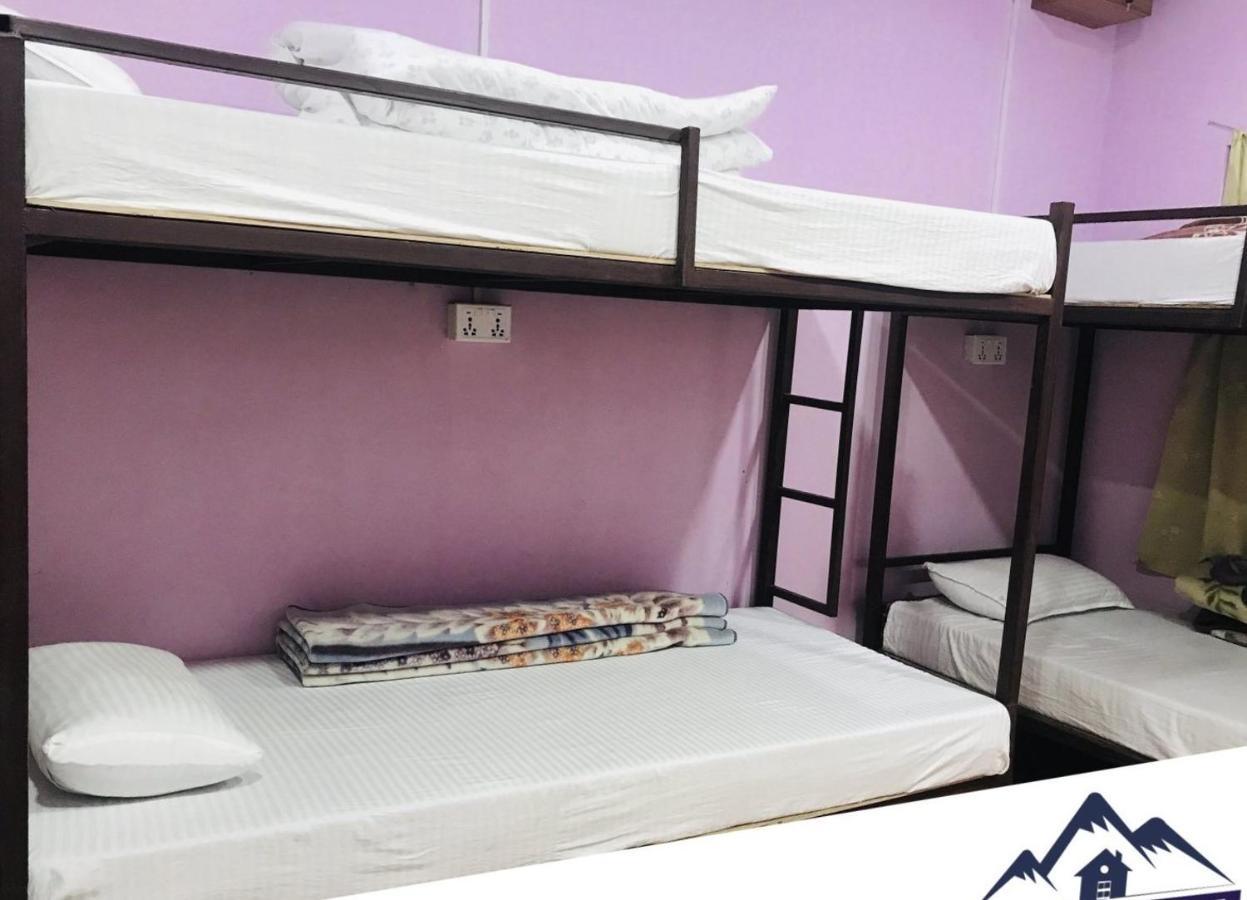 Margik Backpackers Hostel Похара Екстериор снимка