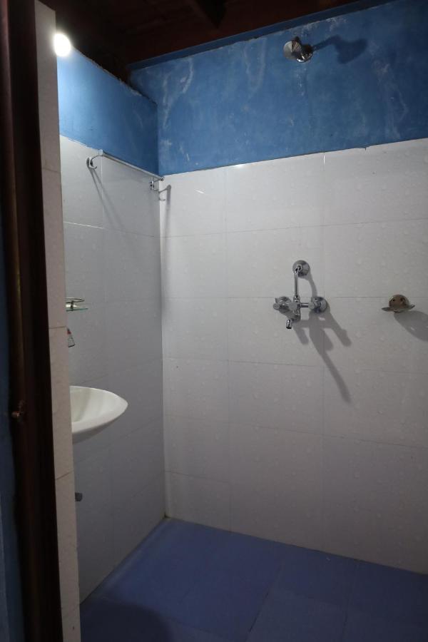 Margik Backpackers Hostel Похара Екстериор снимка